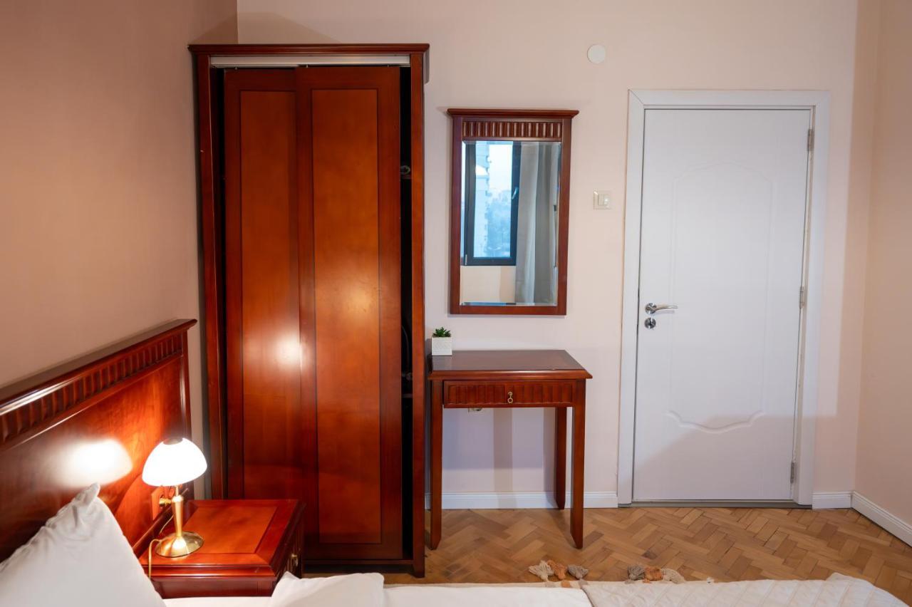 Spacious 1Bdr Apartment Near City Center Sofia Luaran gambar